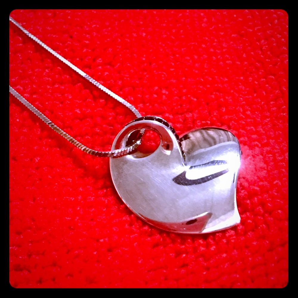 Silver heart necklace